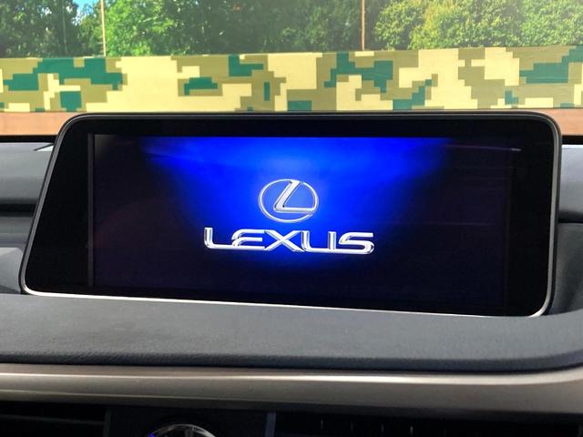 ＲＸ ＲＸ２００ｔ　Ｆスポーツ　大型サンルーフ　１２．３インチワイドナビ　パノラミックビューモニター　レーダークルーズコントロール　パワーバックドア　三眼ＬＥＤヘッドライト　純正２０インチアルミホイール　フルセグＴＶ　ＥＴＣ２．０（4枚目）