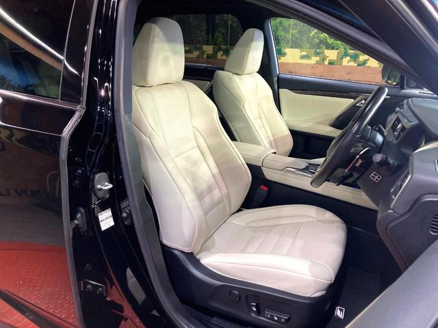 ＲＸ ＲＸ２００ｔ　Ｆスポーツ　大型サンルーフ　１２．３インチワイドナビ　パノラミックビューモニター　レーダークルーズコントロール　パワーバックドア　三眼ＬＥＤヘッドライト　純正２０インチアルミホイール　フルセグＴＶ　ＥＴＣ２．０（8枚目）