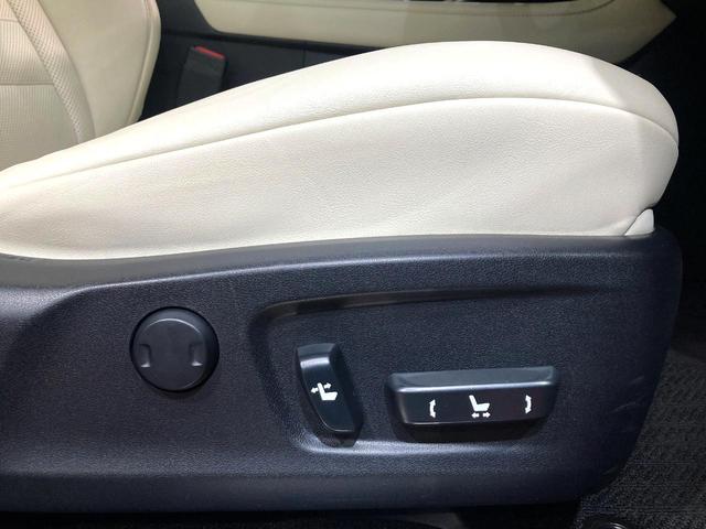 ＲＸ ＲＸ２００ｔ　Ｆスポーツ　大型サンルーフ　１２．３インチワイドナビ　パノラミックビューモニター　レーダークルーズコントロール　パワーバックドア　三眼ＬＥＤヘッドライト　純正２０インチアルミホイール　フルセグＴＶ　ＥＴＣ２．０（27枚目）