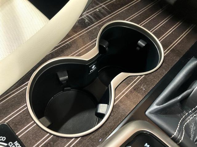 ＲＸ ＲＸ２００ｔ　Ｆスポーツ　大型サンルーフ　１２．３インチワイドナビ　パノラミックビューモニター　レーダークルーズコントロール　パワーバックドア　三眼ＬＥＤヘッドライト　純正２０インチアルミホイール　フルセグＴＶ　ＥＴＣ２．０（53枚目）