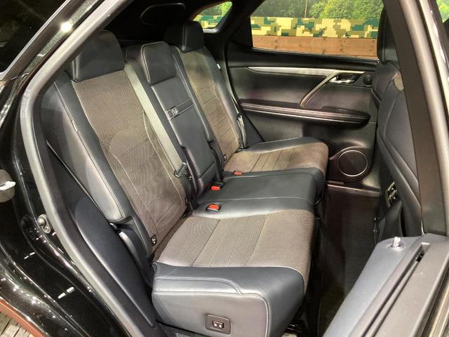 ＲＸ ＲＸ４５０ｈ　Ｆスポーツ　パノラマルーフ　マークレビンソン　ＴＲＤフルエアロ　パノラミックビューモニター　３眼ＬＥＤヘッドライト　プリクラッシュセーフティシステム　クリアランスソナー　純正２０インチアルミホイール　ＨＵＤ（10枚目）