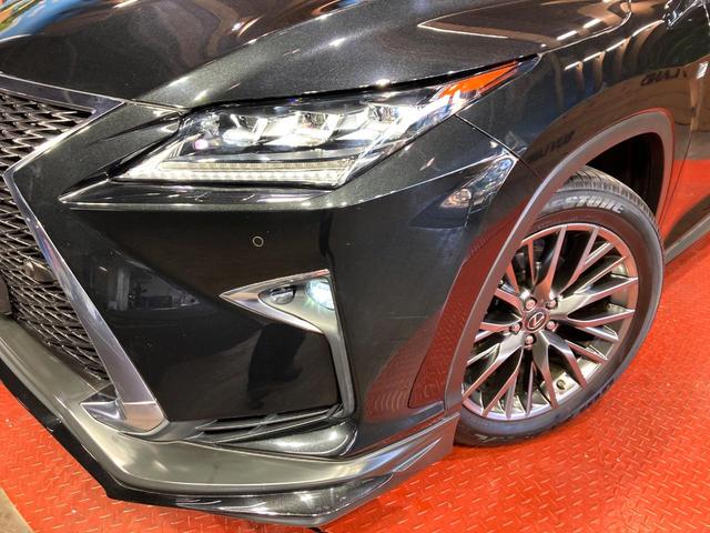 ＲＸ ＲＸ４５０ｈ　Ｆスポーツ　パノラマルーフ　マークレビンソン　ＴＲＤフルエアロ　パノラミックビューモニター　３眼ＬＥＤヘッドライト　プリクラッシュセーフティシステム　クリアランスソナー　純正２０インチアルミホイール　ＨＵＤ（12枚目）