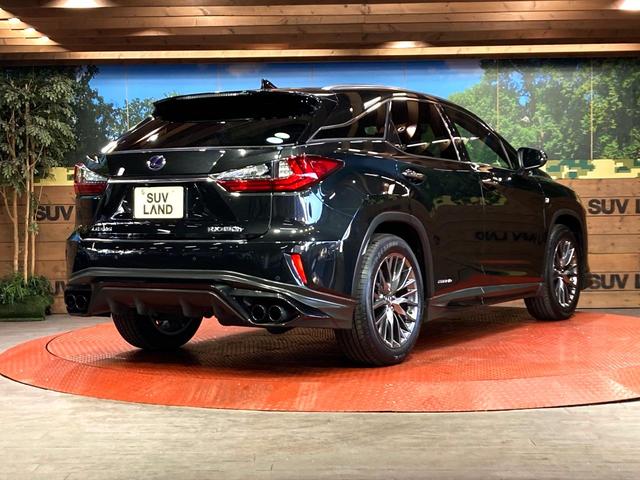 ＲＸ ＲＸ４５０ｈ　Ｆスポーツ　パノラマルーフ　マークレビンソン　ＴＲＤフルエアロ　パノラミックビューモニター　３眼ＬＥＤヘッドライト　プリクラッシュセーフティシステム　クリアランスソナー　純正２０インチアルミホイール　ＨＵＤ（17枚目）