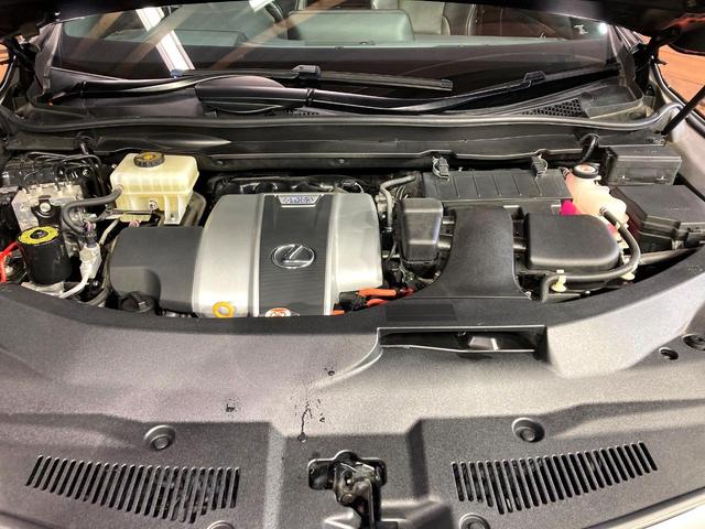 ＲＸ ＲＸ４５０ｈ　Ｆスポーツ　パノラマルーフ　マークレビンソン　ＴＲＤフルエアロ　パノラミックビューモニター　３眼ＬＥＤヘッドライト　プリクラッシュセーフティシステム　クリアランスソナー　純正２０インチアルミホイール　ＨＵＤ（18枚目）