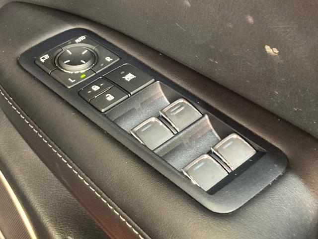 ＲＸ ＲＸ４５０ｈ　Ｆスポーツ　パノラマルーフ　マークレビンソン　ＴＲＤフルエアロ　パノラミックビューモニター　３眼ＬＥＤヘッドライト　プリクラッシュセーフティシステム　クリアランスソナー　純正２０インチアルミホイール　ＨＵＤ（41枚目）