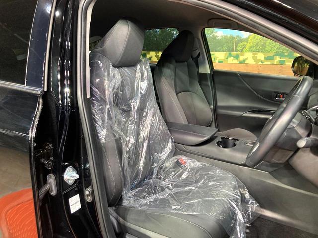 ハリアー Ｓ　純正ナビ機能付きディスプレイオーディオ　バックカメラ　レーダークルーズコントロール　ＥＴＣ　オートブレーキホールド　純正革巻きステアリング　ＬＥＤヘッドライト　純正１７インチアルミホイール（8枚目）