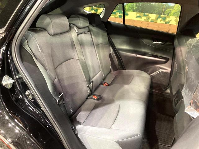 ハリアー Ｓ　純正ナビ機能付きディスプレイオーディオ　バックカメラ　レーダークルーズコントロール　ＥＴＣ　オートブレーキホールド　純正革巻きステアリング　ＬＥＤヘッドライト　純正１７インチアルミホイール（9枚目）