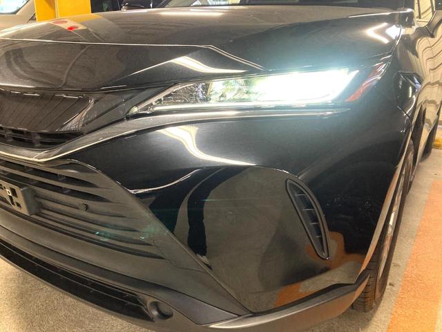 ハリアー Ｓ　純正ナビ機能付きディスプレイオーディオ　バックカメラ　レーダークルーズコントロール　ＥＴＣ　オートブレーキホールド　純正革巻きステアリング　ＬＥＤヘッドライト　純正１７インチアルミホイール（12枚目）