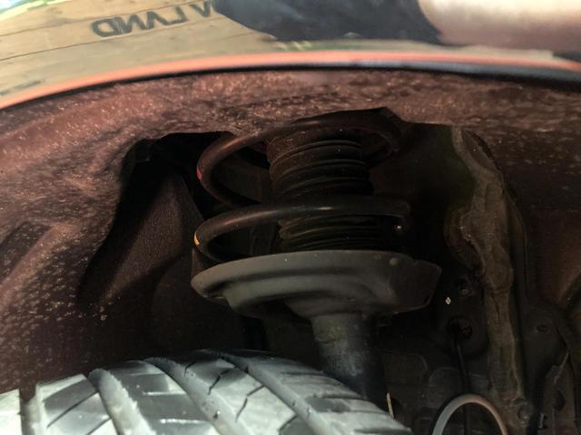 ハリアー Ｓ　純正ナビ機能付きディスプレイオーディオ　バックカメラ　レーダークルーズコントロール　ＥＴＣ　オートブレーキホールド　純正革巻きステアリング　ＬＥＤヘッドライト　純正１７インチアルミホイール（20枚目）