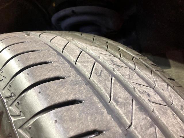 ハリアー Ｓ　純正ナビ機能付きディスプレイオーディオ　バックカメラ　レーダークルーズコントロール　ＥＴＣ　オートブレーキホールド　純正革巻きステアリング　ＬＥＤヘッドライト　純正１７インチアルミホイール（53枚目）