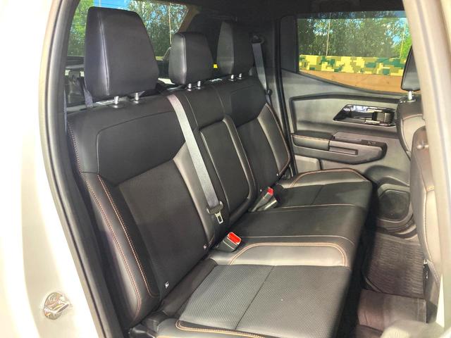 トライトン GSR 純正9インチナビ 全周囲カメラ レーダークルーズ 禁煙車 ETC レザーシート パワーシート シートヒーター コーナーセンサー スマートキー LEDヘッド ルーフレール ETC オートハイビーム(9枚目)