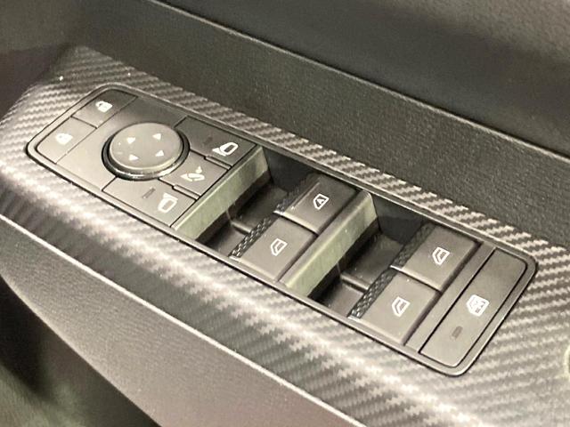 トライトン GSR 純正9インチナビ 全周囲カメラ レーダークルーズ 禁煙車 ETC レザーシート パワーシート シートヒーター コーナーセンサー スマートキー LEDヘッド ルーフレール ETC オートハイビーム(33枚目)