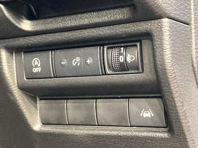 トライトン GSR 純正9インチナビ 全周囲カメラ レーダークルーズ 禁煙車 ETC レザーシート パワーシート シートヒーター コーナーセンサー スマートキー LEDヘッド ルーフレール ETC オートハイビーム(35枚目)