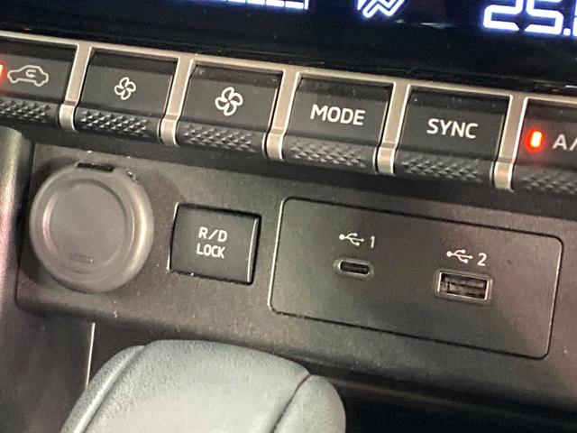 トライトン GSR 純正9インチナビ 全周囲カメラ レーダークルーズ 禁煙車 ETC レザーシート パワーシート シートヒーター コーナーセンサー スマートキー LEDヘッド ルーフレール ETC オートハイビーム(43枚目)