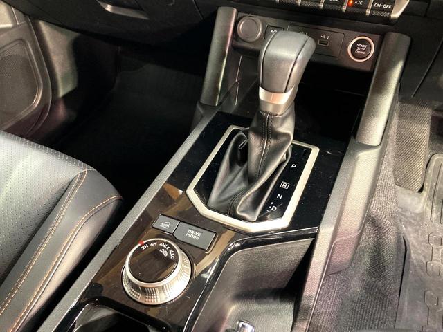 トライトン GSR 純正9インチナビ 全周囲カメラ レーダークルーズ 禁煙車 ETC レザーシート パワーシート シートヒーター コーナーセンサー スマートキー LEDヘッド ルーフレール ETC オートハイビーム(44枚目)