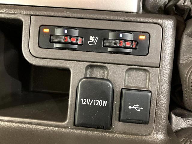 ランドクルーザープラド TX Lパッケージ マットブラックエディション サンルーフ 7人乗り 9型ディスプレイオーディオ パノラミックビューモニター レーダークルーズコントロール ETC Bluetooth再生 シートベンチレーション パワーシート LEDヘッドライト(6枚目)