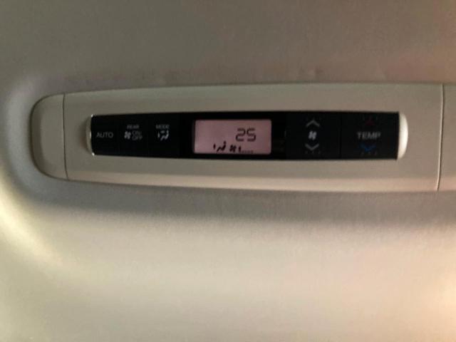 オデッセイ アブソルート・EX 純正ナビ 禁煙車 マルチビューカメラシステム 後席モニター クルーズコントロール リアオートエアコン スマートキー HIDヘッドライト ハーフレザーシート ビルドインETC(7枚目)