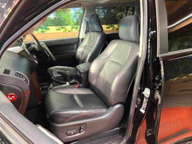 ランドクルーザープラド TX Lパッケージ サンルーフ 7インチSDナビ バックカメラ 100V電源 禁煙車 レザーシート 前席シートエアコン コーナーセンサー LEDヘッド クルコン オートライト デュアルエアコン 電動格納サードシート(22枚目)