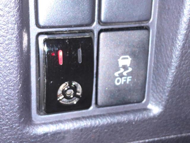 ランドクルーザープラド TX Lパッケージ サンルーフ 7インチSDナビ バックカメラ 100V電源 禁煙車 レザーシート 前席シートエアコン コーナーセンサー LEDヘッド クルコン オートライト デュアルエアコン 電動格納サードシート(65枚目)