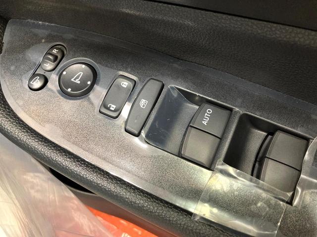 WR-V X 登録済未使用車 純正SDナビ バックカメラ 衝突被害軽減システム レーダークルーズ コーナーセンサー スマートキー LEDヘッド オートハイビーム 車線逸脱警報 オートライト オートエアコン(24枚目)