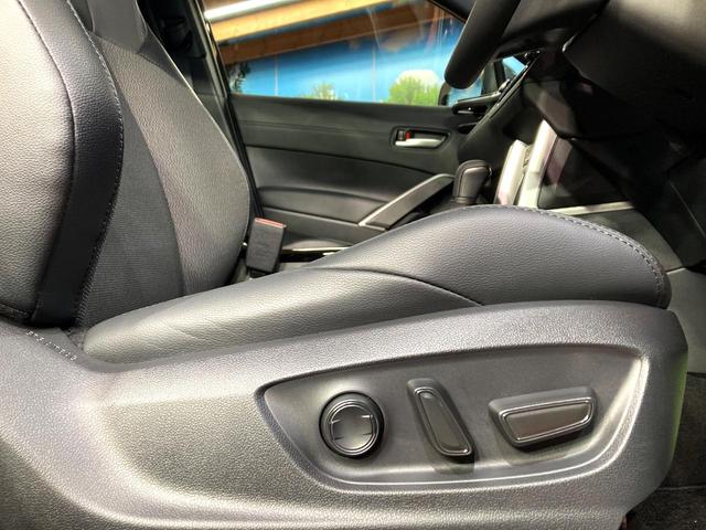 カローラクロス Z フルエアロ 純正SDナビ 全周囲カメラ 衝突被害軽減システム レーダークルーズ 禁煙車 電動リアゲート ハーフレザーシート パワーシート コーナーセンサー スマートキー LEDヘッド ルーフレール(37枚目)