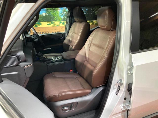 ランドクルーザー250 ZX 7人乗り サンルーフ 全周囲カメラ 衝突被害軽減システム レーダークルーズ 禁煙車 レザーシート 前席シートエアコン コーナーセンサー スマートキー LEDヘッド ルーフレール ETC2.0(21枚目)