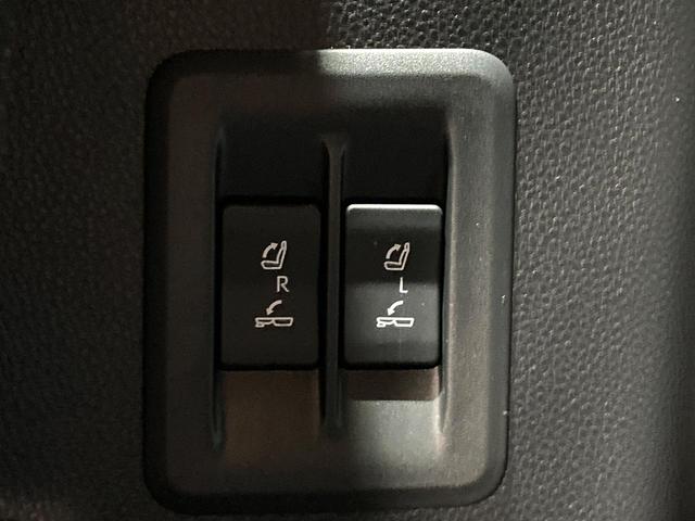 ランドクルーザー250 ZX 7人乗り サンルーフ 全周囲カメラ 衝突被害軽減システム レーダークルーズ 禁煙車 レザーシート 前席シートエアコン コーナーセンサー スマートキー LEDヘッド ルーフレール ETC2.0(22枚目)