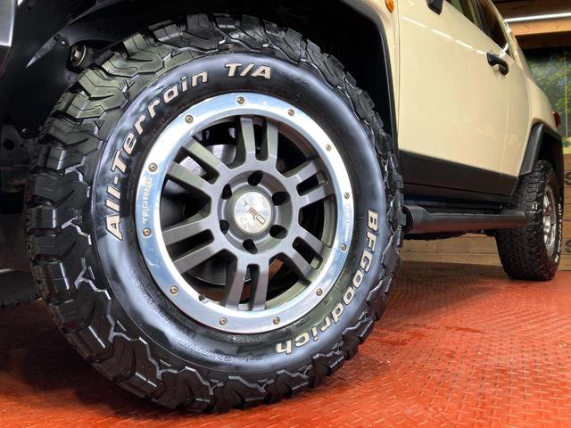FJクルーザー ファイナルエディション SDナビ デジタルインナーミラー 禁煙車 ドラレコ コーナーセンサー LEDヘッド ETC クルーズコントロール 17インチアルミホイール Bluetooth CD DVD再生 フルセグ(13枚目)