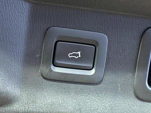 CX-8 25S ブラックトーンエディション 純正10型ナビ 全周囲カメラ 衝突被害軽減システム レーダークルーズ 禁煙車 電動リアゲート ハーフレザーシート ドラレコ コーナーセンサー スマートキー LEDヘッド ルーフレール ETC(6枚目)