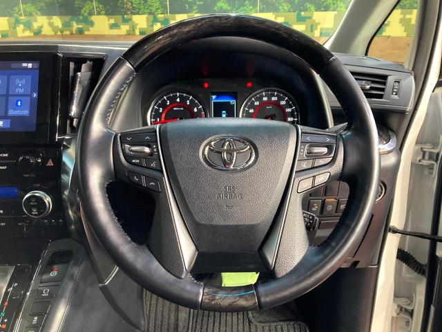 アルファード ２．５Ｓ　Ｃパッケージ　サンルーフ　両側電動ドア　純正ディスプレイオーディオ　バックカメラ　衝突被害軽減システム　１００Ｖ電源　レーダークルーズ　禁煙車　電動リアゲート　レザー調シート　前席シートエアコン　前後席パワーシート（12枚目）