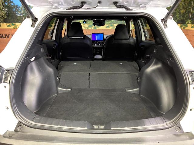 カローラクロス ハイブリッド Z ガラスルーフ 純正10型ディスプレイオーディオ 全周囲カメラ 衝突被害軽減システム レーダークルーズ 禁煙車 電動リアゲート ハーフレザーシート パワーシート ドラレコ LEDヘッド ルーフレール(10枚目)