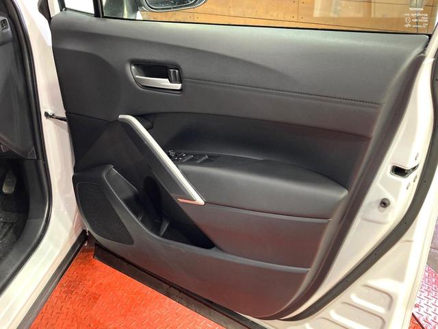 カローラクロス ハイブリッド Z ガラスルーフ 純正10型ディスプレイオーディオ 全周囲カメラ 衝突被害軽減システム レーダークルーズ 禁煙車 電動リアゲート ハーフレザーシート パワーシート ドラレコ LEDヘッド ルーフレール(35枚目)