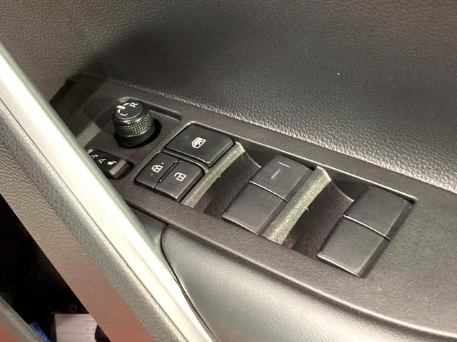 カローラクロス ハイブリッド Z ガラスルーフ 純正10型ディスプレイオーディオ 全周囲カメラ 衝突被害軽減システム レーダークルーズ 禁煙車 電動リアゲート ハーフレザーシート パワーシート ドラレコ LEDヘッド ルーフレール(36枚目)