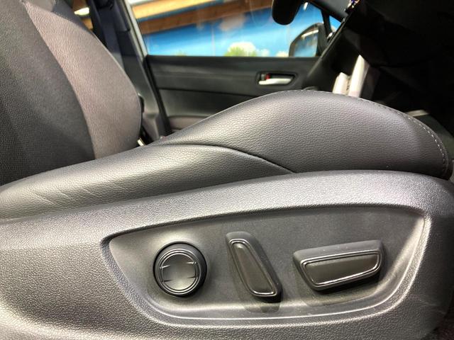 カローラクロス ハイブリッド Z ガラスルーフ 純正10型ディスプレイオーディオ 全周囲カメラ 衝突被害軽減システム レーダークルーズ 禁煙車 電動リアゲート ハーフレザーシート パワーシート ドラレコ LEDヘッド ルーフレール(37枚目)