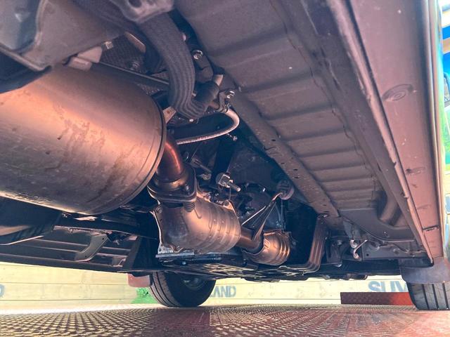 ハイエースバン スーパーGL ダークプライムII 全周囲カメラ 衝突被害軽減システム 禁煙車 ハーフレザーシート スマートキー LEDヘッド ビルトインETC オートライト デュアルエアコン リアエアコン Bluetooth フルセグ LEDフォグ(20枚目)