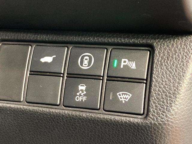 ヴェゼル ｅ：ＨＥＶ　Ｚ　９インチホンダコネクトディスプレイ　マルチビューカメラシステム　禁煙車　ホンダセンシング　レーダークルーズ　シートヒーター　パワーバックドア　ワイヤレス充電　電子パーキング　ＥＴＣ　ＬＥＤヘッドライト（5枚目）