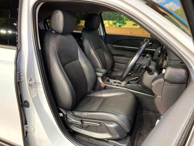 ヴェゼル ｅ：ＨＥＶ　Ｚ　９インチホンダコネクトディスプレイ　マルチビューカメラシステム　禁煙車　ホンダセンシング　レーダークルーズ　シートヒーター　パワーバックドア　ワイヤレス充電　電子パーキング　ＥＴＣ　ＬＥＤヘッドライト（8枚目）