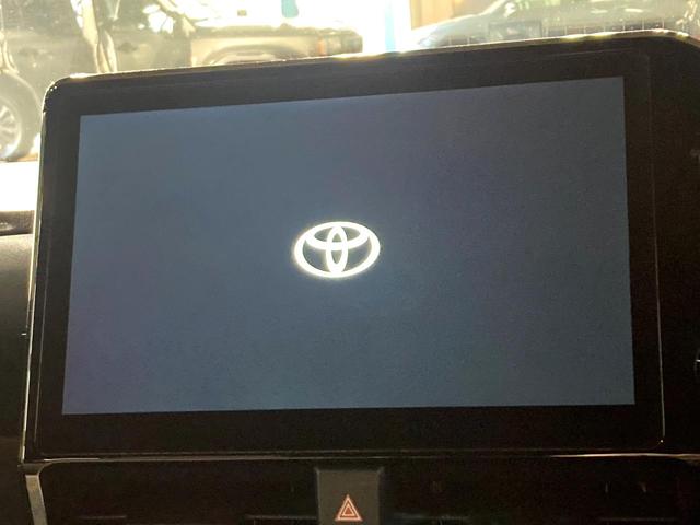 ヴォクシー S-Z 純正10.5型ディスプレイオーディオ 7人乗り 禁煙車 両側電動スライドドア シートヒーター バックカメラ トヨタセーフティーセンス レーダークルーズ ビルドインETC LEDヘッドライト(3枚目)