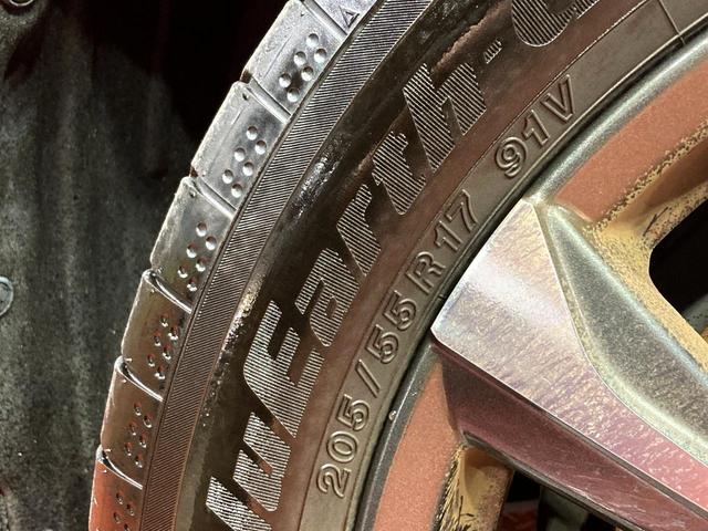 ヴォクシー S-Z 純正10.5型ディスプレイオーディオ 7人乗り 禁煙車 両側電動スライドドア シートヒーター バックカメラ トヨタセーフティーセンス レーダークルーズ ビルドインETC LEDヘッドライト(26枚目)