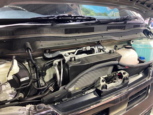 ハイエースバン スーパーＧＬ　ダークプライムＩＩ　ディーゼル　禁煙車　純正ナビ　パノラミックビューモニター　デジタルインナーミラー　衝突警報装置　ＬＥＤヘッド　ビルドインＥＴＣ　オートライト　スマートキー　ステアリングリモコン（18枚目）