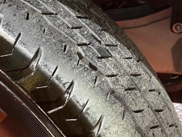 ハイエースバン スーパーＧＬ　ダークプライムＩＩ　ディーゼル　禁煙車　純正ナビ　パノラミックビューモニター　デジタルインナーミラー　衝突警報装置　ＬＥＤヘッド　ビルドインＥＴＣ　オートライト　スマートキー　ステアリングリモコン（22枚目）