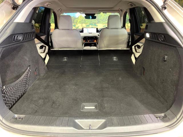 ＣＸ－６０ ＸＤ　エクスクルーシブモード　サンルーフ　３６０度ビューモニター　白革シート　衝突被害軽減システム　レーダークルーズ　禁煙車　電動リアゲート　レザーシート　全席シートヒーター　前席シートエアコン　コーナーセンサー　ビルドインＥＴＣ（10枚目）