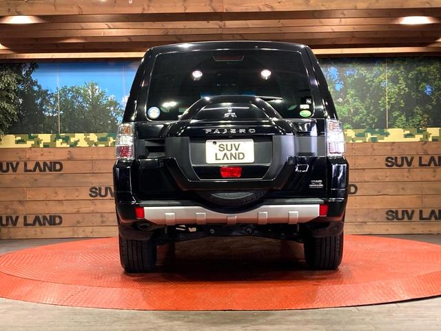 パジェロ ロング エクシード ディーゼル 7人乗り 後席モニター バックカメラ 禁煙車 ドラレコ HIDヘッド ETC クルコン 純正17インチアルミ オートライト オートエアコン Bluetooth CD(16枚目)