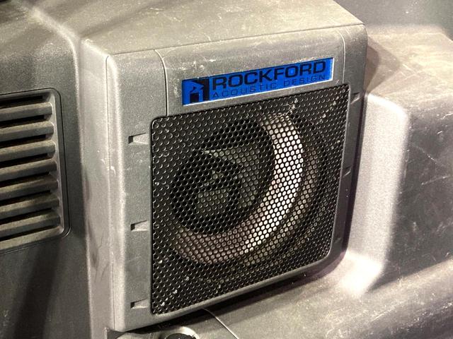 パジェロ ロング エクシード ディーゼル 7人乗り 後席モニター バックカメラ 禁煙車 ドラレコ HIDヘッド ETC クルコン 純正17インチアルミ オートライト オートエアコン Bluetooth CD(31枚目)