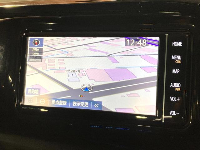 【純正ナビ】人気の純正ナビを装備しております。ナビの使いやすさはもちろん、オーディオ機能も充実！キャンプや旅行はもちろん、通勤や買い物など普段のドライブも楽しくなるはず♪