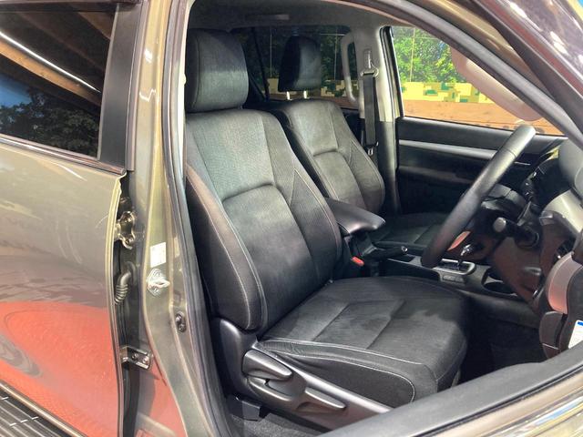 運転席シート廻りは使用感も少なく、良好な状態となっています。丁寧に使われていたことがよくわかりますね。