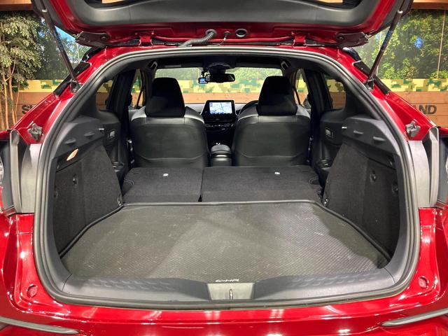 Ｃ－ＨＲ Ｇ　モード　ネロ　純正９型ＳＤナビ　バックカメラ　衝突軽減装置　レーダークルーズコントロール　シートヒーター　オートエアコン　ドラレコ　スマートキー　ＬＥＤヘッドライト　車線逸脱警報　先行車発進告知機能（10枚目）