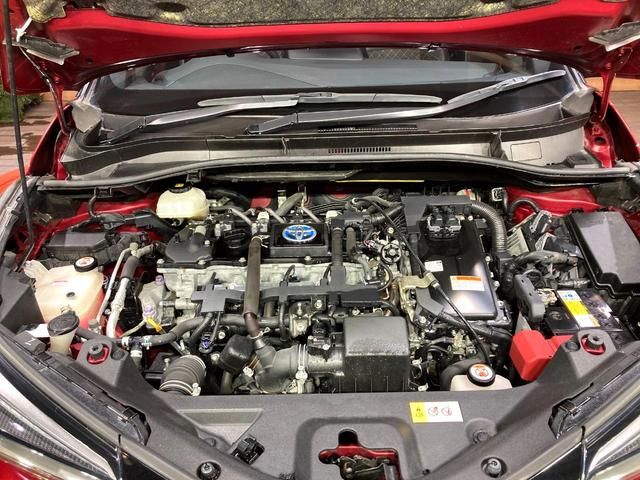 Ｃ－ＨＲ Ｇ　モード　ネロ　純正９型ＳＤナビ　バックカメラ　衝突軽減装置　レーダークルーズコントロール　シートヒーター　オートエアコン　ドラレコ　スマートキー　ＬＥＤヘッドライト　車線逸脱警報　先行車発進告知機能（18枚目）