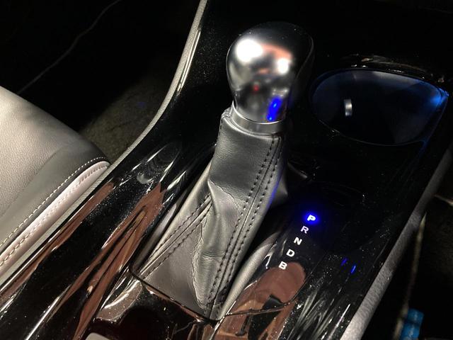 Ｃ－ＨＲ Ｇ　モード　ネロ　純正９型ＳＤナビ　バックカメラ　衝突軽減装置　レーダークルーズコントロール　シートヒーター　オートエアコン　ドラレコ　スマートキー　ＬＥＤヘッドライト　車線逸脱警報　先行車発進告知機能（44枚目）