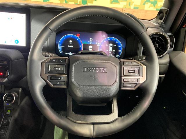 ランドクルーザー250 ZX 7人乗り サンルーフ 純正12.3インチディスプレイオーディオ 全周囲カメラ JBLサウンド 100V電源 衝突被害軽減システム レーダークルーズ 禁煙車 電動リアゲート 全席シートヒーター(12枚目)